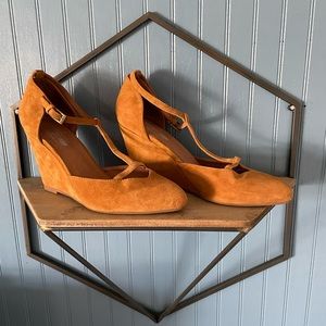 Jeffrey Campbell T-strap Wedge Heel size 8.5